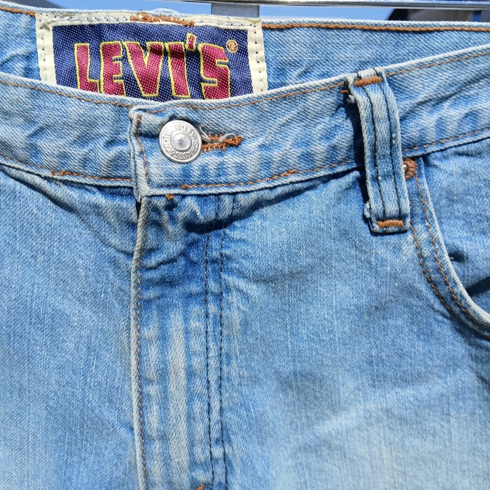 Levi's 514 Black Label Y2K Medium Wash Denim Cut Off Shorts Size 36